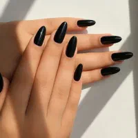 فقط با هزینه مواد خدمات مو و ناخن انجام بده