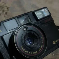 دوربین قدیمی  yashica کلکسیونی