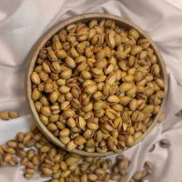 فروشنده آجیل فروشی