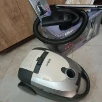 جاروی برقی دلونگی در حد نو