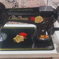 چرخ خیاطی Bee Brand سالم و تمیز با جعبه