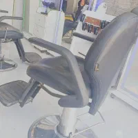 صندلی پدالی آرایشگاه|آرایشگاه و سالن‌های زیبایی|زرقان, |دیوار