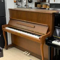 پیانو آکوستیک YAMAHA-U3 ویترینی گردویی