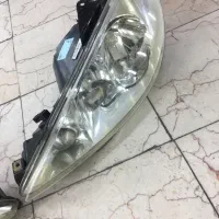 چراغ جلو ۲۰۶ و پراید