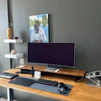 میز ایستاده چوبی با پایه فلزی قابل تنظیم ارتفاع