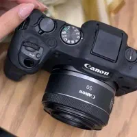 Canon R8 و پک کامل