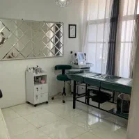 همکار سالن زیبایی ناخن کار،مژه کار و ...
