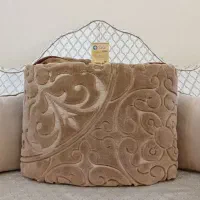 پتو ضخیم گلبافت و نرمینه در رنگ بندی متنوع