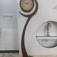 ساعت دیواری ایستاده