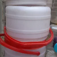 دبه وجار|ظروف نگهدارنده، پلاستیکی، یک‌بارمصرف|کرج, حصارک بالا|دیوار