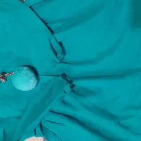 کاملا سالم کم استفاده شده هر کدام ۱۰۰ هزار تومان