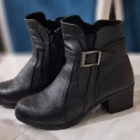 نیم بوت سایز 39
