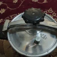 زودپز حاتم سالم سالم هست بشرط بزرگه 6 لیتری