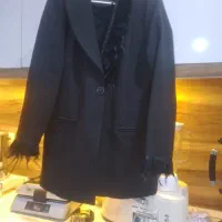 تک کت مشکی تا سایز ۴۴ ۴۶ میخوره فقط ۳۸۰تومن