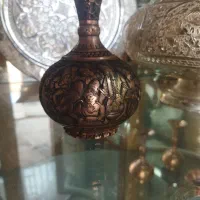 گلدان مسی قلمزنی شده ،طرح مینیاتور ،قلم عالی|کلکسیون اشیاء عتیقه|اصفهان, شهرستان|دیوار