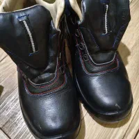 کفش ایمنی و کار