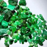 یاقوت زمرد گارنت تورمالین