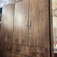 کمد و میز ارایش و صندلی و تخت خواب دو نفره|تخت و سرویس خواب|کاشان, الغدیر|دیوار