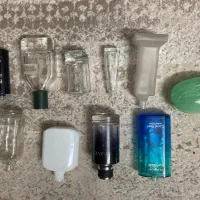تعدادی شیشه ادکلن خالی