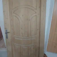 درب ورودی منزل و سیفون و روشویی