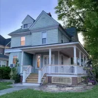 فروش-ویلایی-فول-تجاری-300-متر-2-خواب