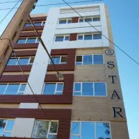 کارگر نمای آلومینیوم