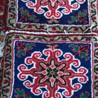 فرش دستبافت هریس روی صندلی ماشین