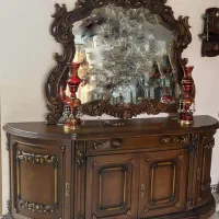 آیینه و کنسول