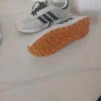 کتانی اورجینال نیو بالانس نو۴۳و ادیداس ۴۴|کیف، کفش، کمربند|میانه, |دیوار