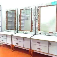 دکور آرایشگاه به اضافه یه تا صندلی اشانتیون