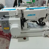 چرک دکمه و مادکی