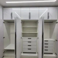 کمددیواری هایگلاس سفید باکسی متحرک سیار