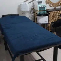 تخت و صندلی و ترولی
