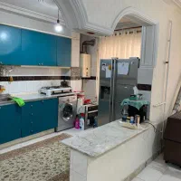 ۱۰۲ متر ط سوم، پارکینگ ،یک قدمی بلوار منظریه