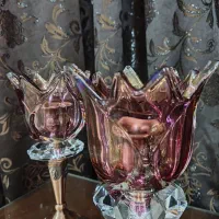 شمعدان مسی تراش خورده با لاله زرشکی خارجی|صنایع دستی و سایر لوازم تزئینی|تهران, پونک|دیوار