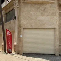 مغازه تجاری در بازار کانال