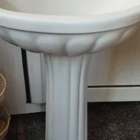 روشویی چینی با پایه