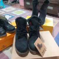 کفش های زنانه ومردانه