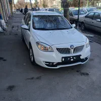 برلیانس ۳۳۰ اتوماتیک