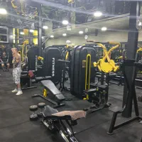 منشی باشگاه پرورش اندام