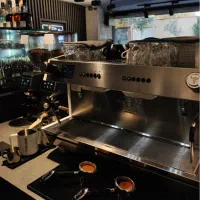 باریستا حرفه ای با سابقه کاری در منطقه ولیعصر