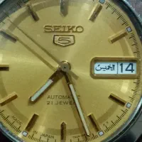 سیکو پنج اتوماتیک پشت شیشه