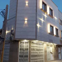 خانه ویلایی همراه با دومغازه کامل ومجزا|فروش خانه و ویلا|قم, تعویض پلاک|دیوار