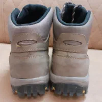 کفش کوهپیمایی سایز ۳۸ و یا ۳۹ بسیار بسیار کم کار|کیف، کفش، کمربند|مشهد, کوی المهدی|دیوار