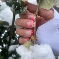 مدل برای کاشت ناخن|خدمات آرایشگری و زیبایی|مشهد, سرافرازان|دیوار