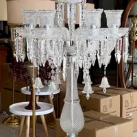 آباژورکنارسالنی ایستاده باکارا باکارات شمعدان|چراغ خواب و آباژور|تهران, اکباتان|دیوار