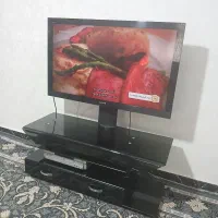 تلویزیون ۴۶ اینچ سونی سالم با میز تی وی و جا کفشی