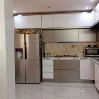 واحد ۱۰۰ متری/خیابان مبارزان/فول امکانات