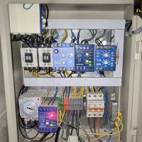 برقکار صنعتی برقکار ساختمان