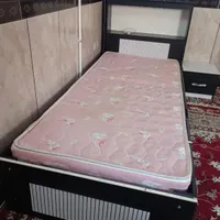 تخت با تشک